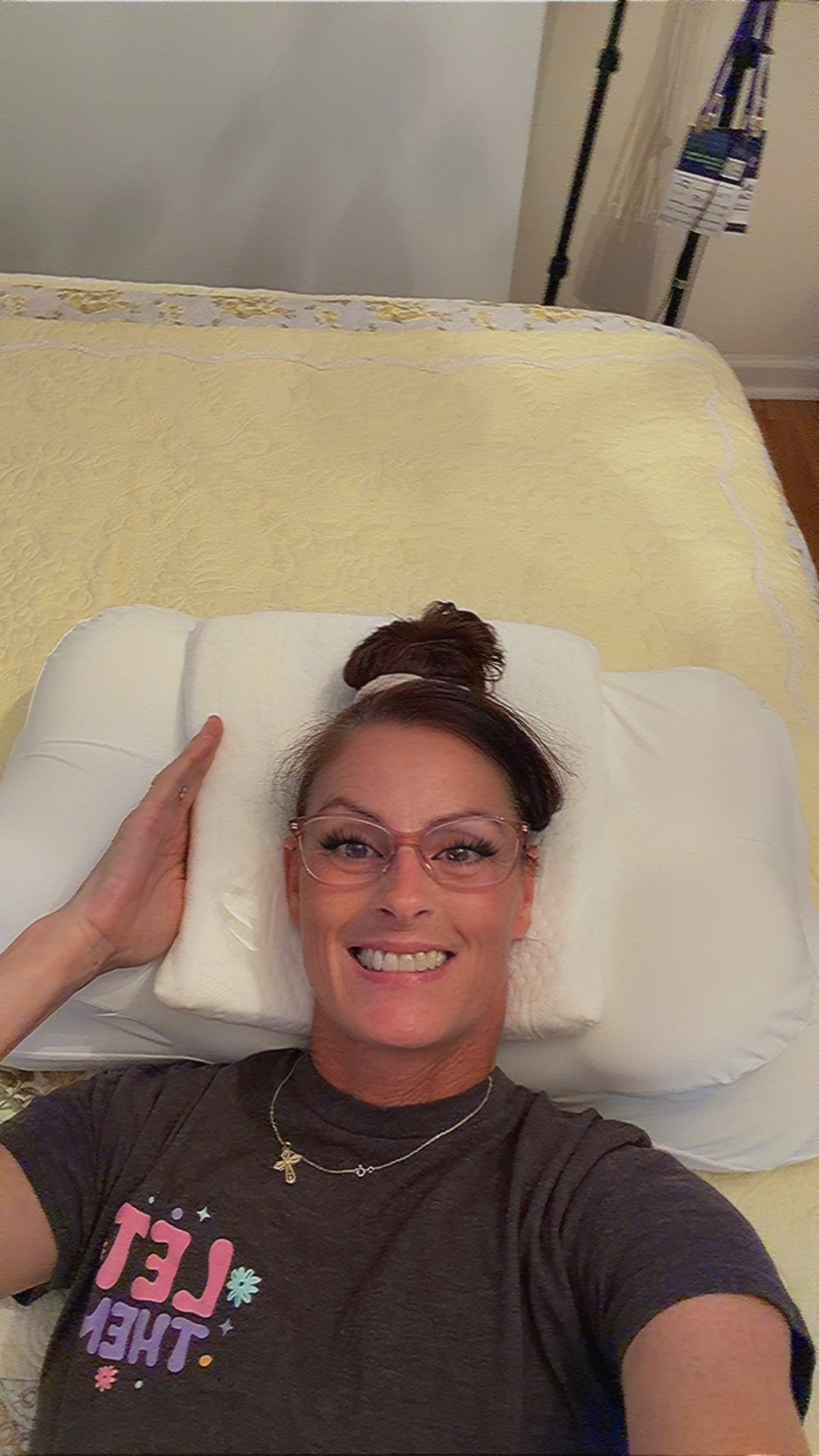 Danielle Canter showing Crown Lift support on a pillow